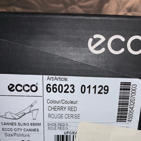 Size  7 Ecco cherry red heeled sandal open toe - Picture 2 of 5